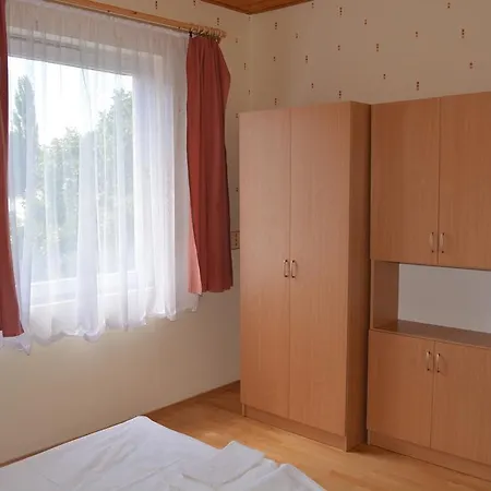 Janko Apartman Pensjonat *